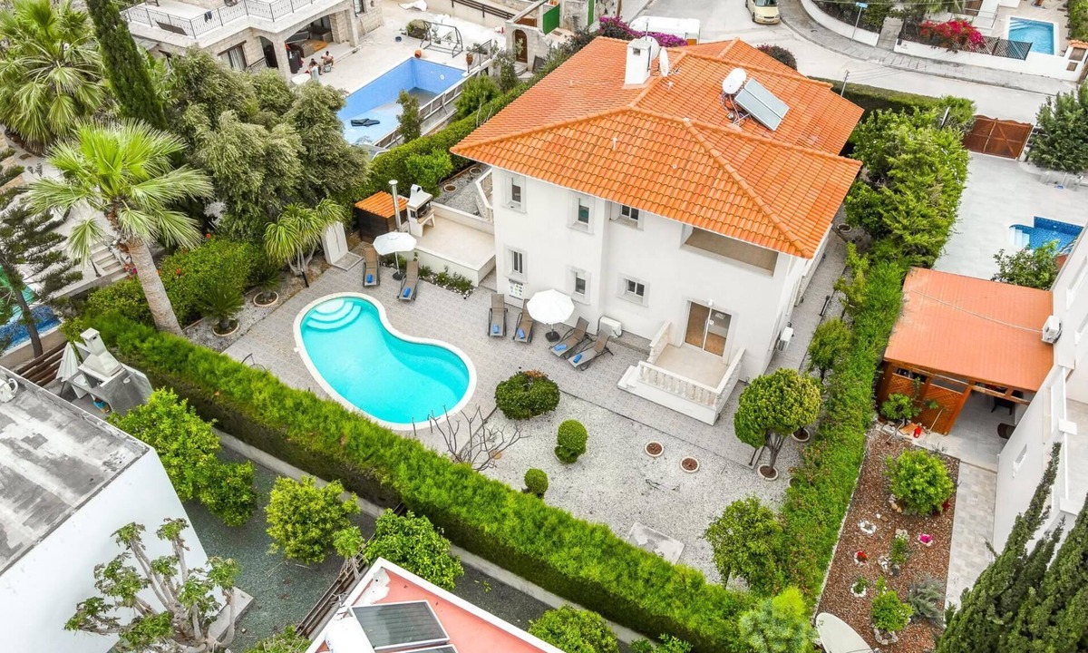 Pegeia Villa | Villa Deja Blue by Ezoria Villas