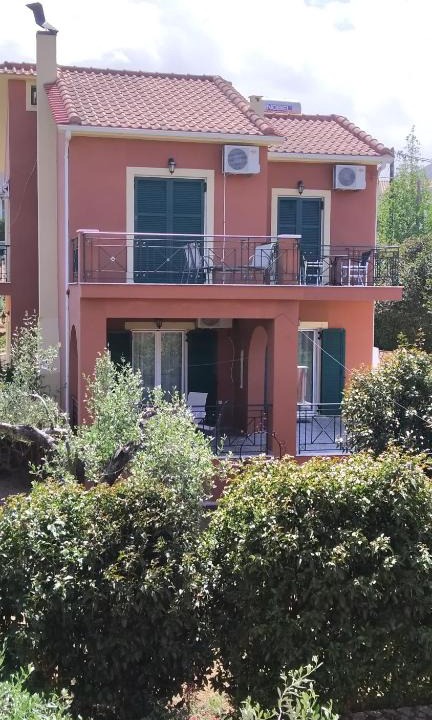 Karavomylos House | Villa Eleftheria