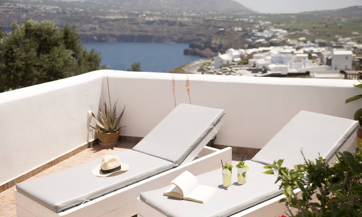 Akrotiri Hotel | Villa Galinia