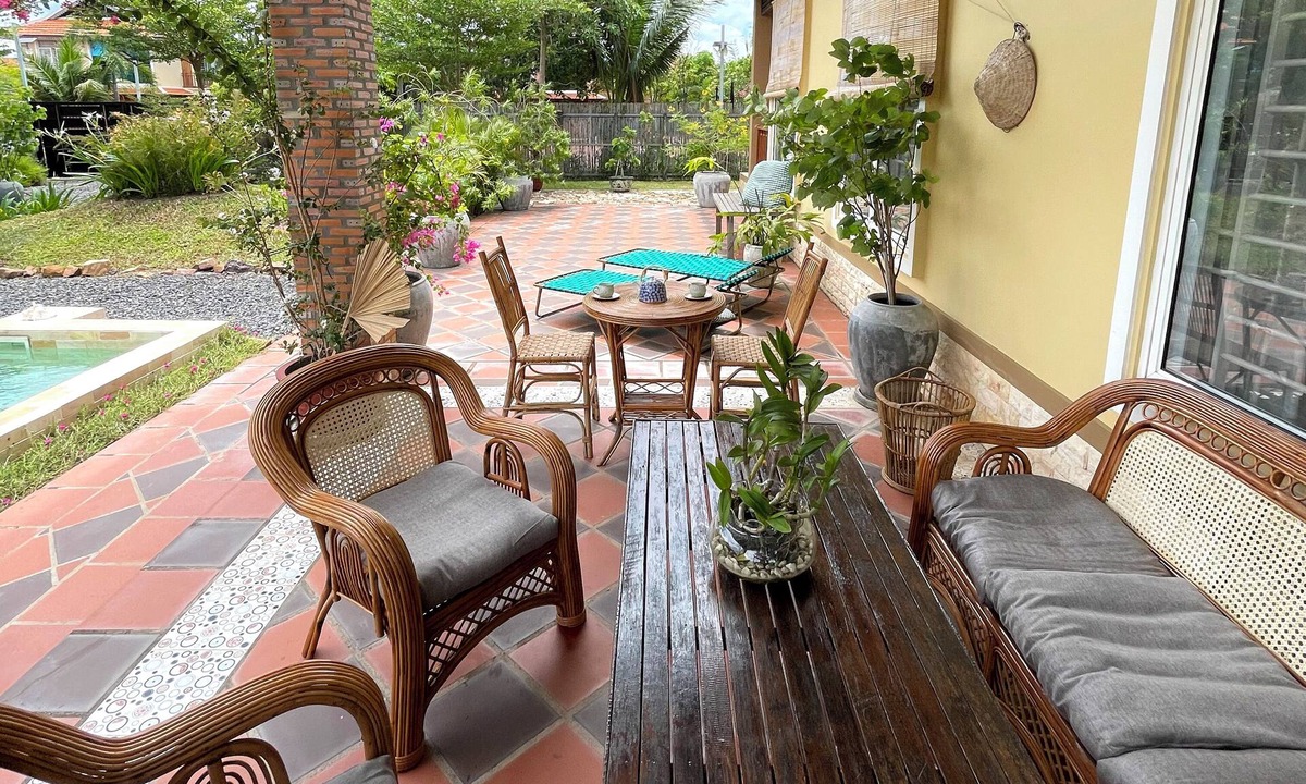 Kampot Villa | Villa individuelle climatisée avec piscine et jardin exotique à Kampot Cambodge