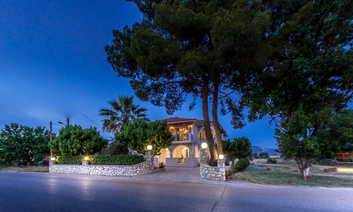 Agrilia House | Villa livadi family and groups place
