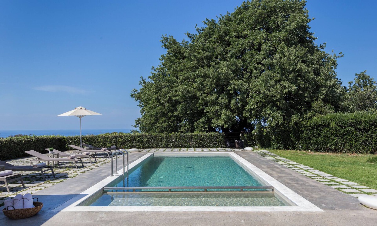 Rethymno Villa | Villa Mia Heated pool Pickleball court kids area Center 8' min beach 2km
