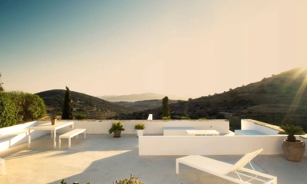 Paros House | Villa O’Malley - Into the Cycladic wild