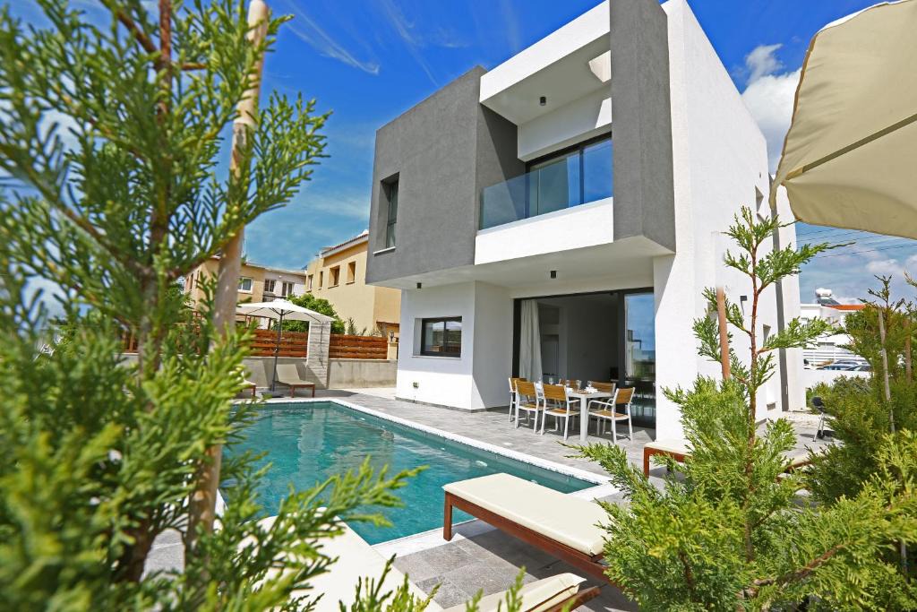 Pegeia Villa | Villa Oniron