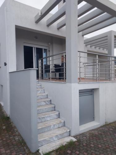 Kokkinon Neron Apartment | Villa Ossa 2