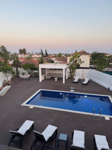 Ayia Thekla Villa | Villa Quadralea