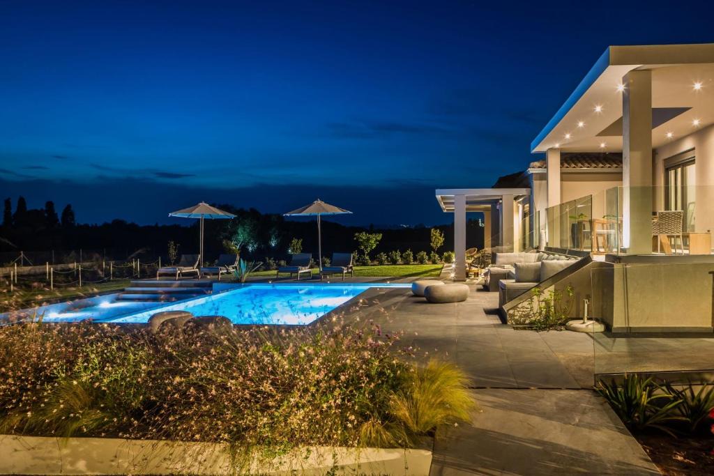 Svoronata Villa | Villa Royal