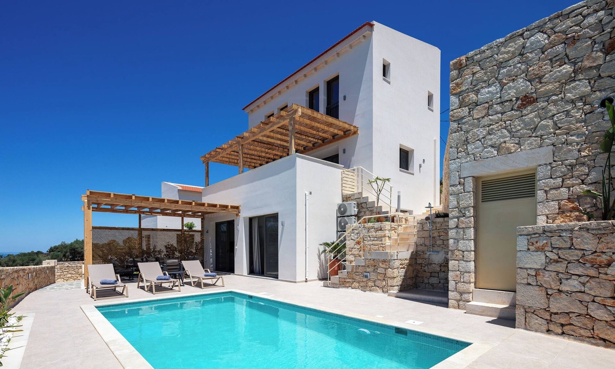 Rethymno Villa | Villa Shine 5 bdrs w/private pool and playroom
