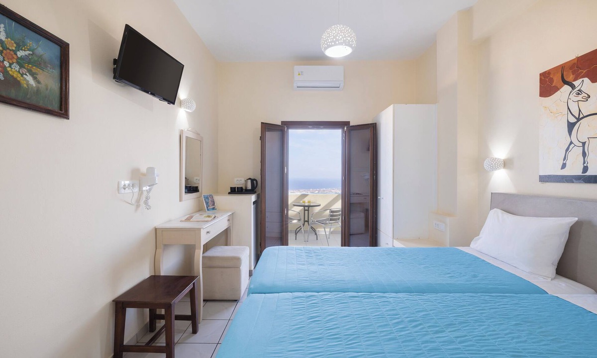Megalochori Hotel | Villa Stella