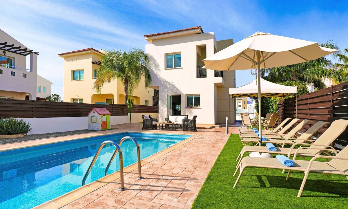 Paralimni Villa | VILLA SUMMER - 2BED WALKING DISTANCE TO AYIA TRIADA BEACH