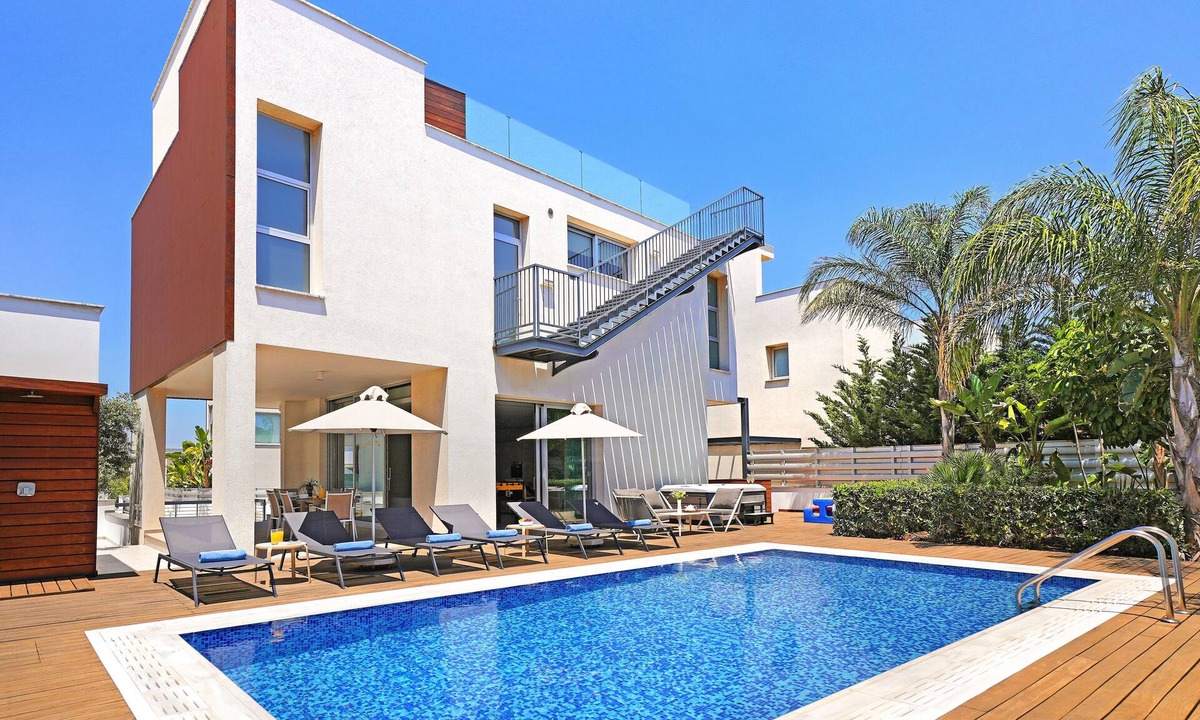Paralimni Villa | Villa Sunrise Memory - 150m from Trinity Beach