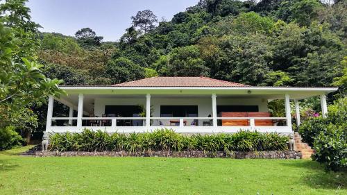 Krong Kaeb Villa | Villa 'The Blue House' - Qbungalows