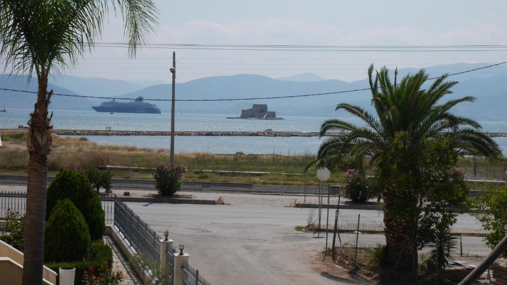 Nafplion City Centre House | Villa with the view of Palamidi and Bourtzi