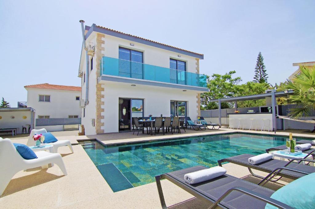 Ayia Napa Villa | Villa Yiasemina