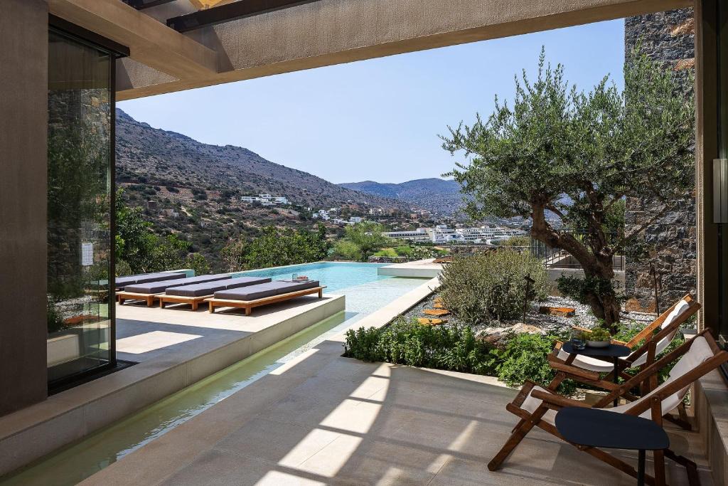 Elounda Villa | Villa Zoe - Elounda Chic Living & Bay Views by etouri