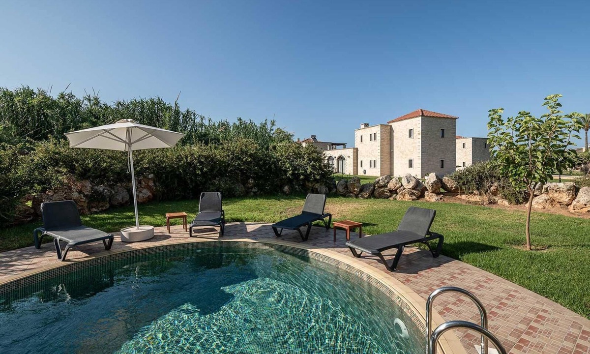 Platanias Town Villa | Villas Platanias 2 bedroom villa with a heated pool