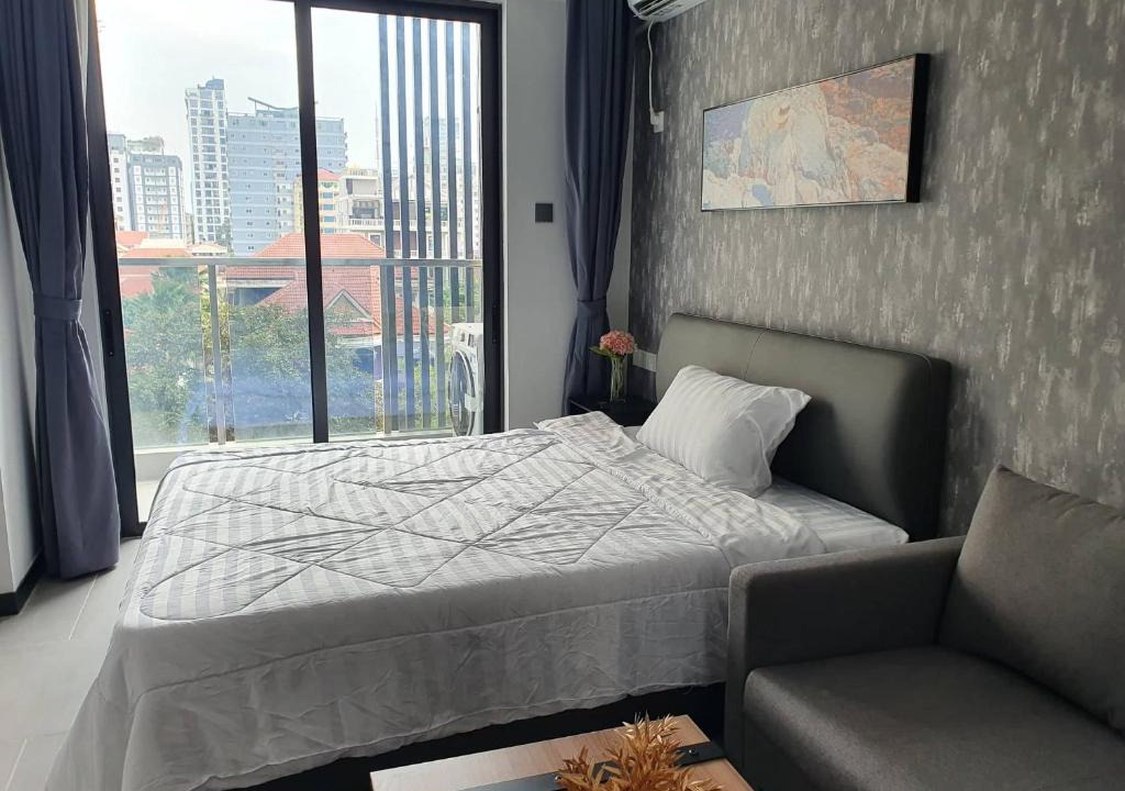 Chamkar Mon Apartment | Warm and Cozy Studio Room in City Center 7-19