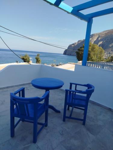Kamari Apartment | WHITE & BLUE Kamari