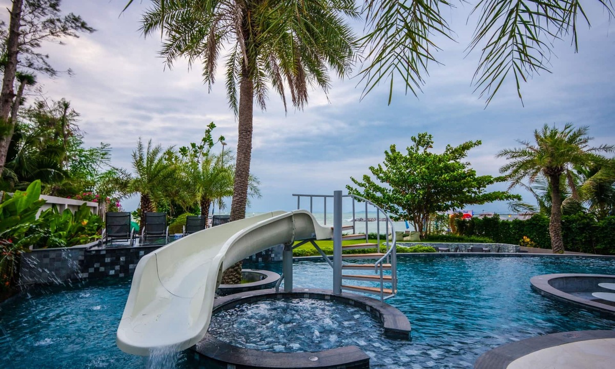 Na Chom Thian Hotel | Worita Cove Hotel