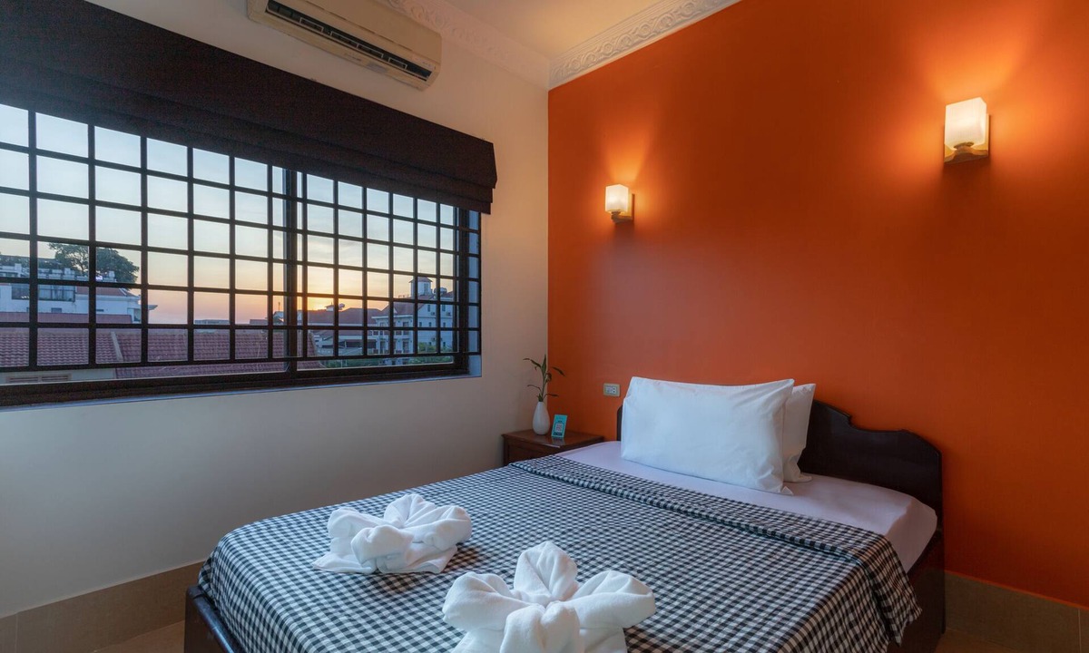 Downtown Siem Reap House | Work-friendly Double Room-stable Wi-Fi 50mbps, Good option for digital nomad