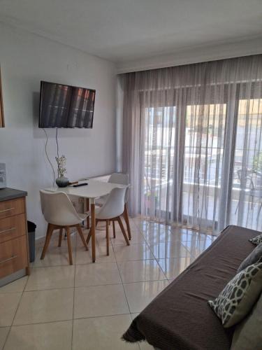 Nea Michaniona Apartment | Work of Art apartment in Nea Michaniona