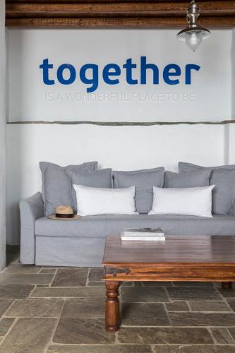 Isternia Apartment | Ydrousa maisonette 1, Isternia, Tinos