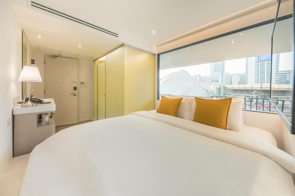 Ratchathewi Hotel | Yello Rooms Hotel Victory Monument