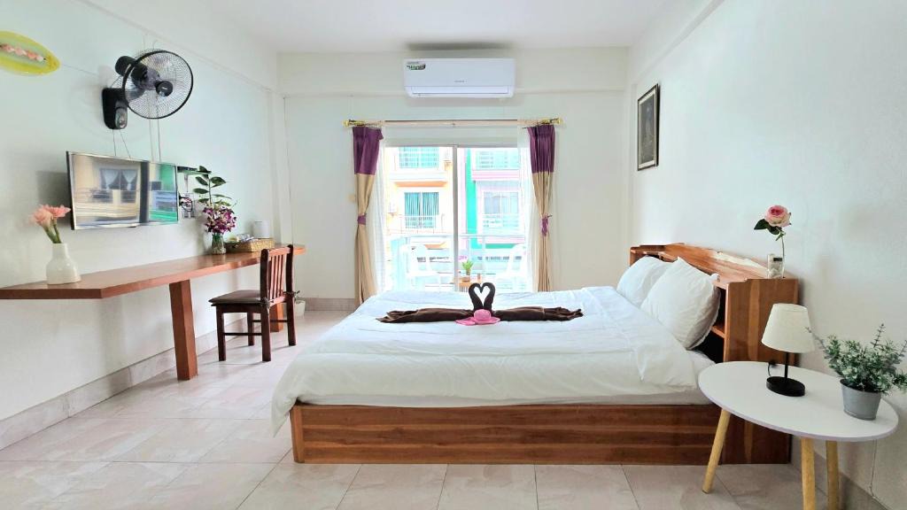 Cha-am Hostel | You And Me Guesthouse