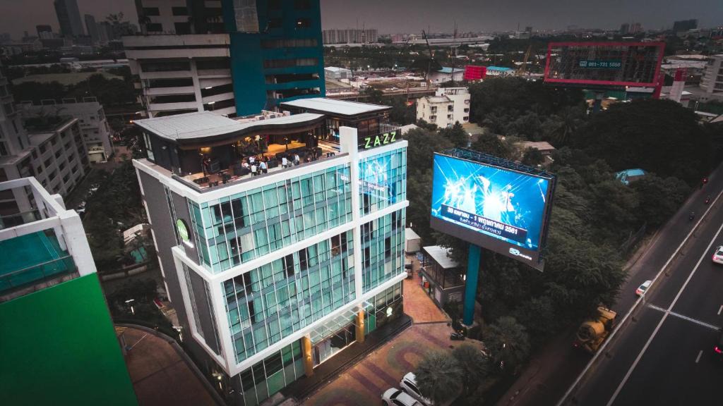 Rama 9 Hotel | ZAZZ Urban Bangkok