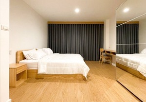 Bright and Spacious Room at Aree, local hipster area of Bangkok