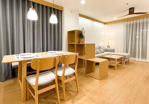 Bright and Spacious Room at Aree, local hipster area of Bangkok