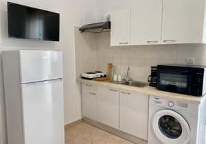 Bright & Spacious Apartment in Kos Town, Near the Beach - No 3