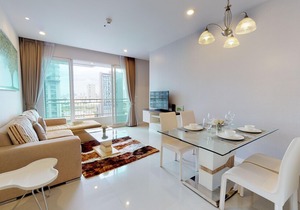 Circle Condominium (UN10500)
