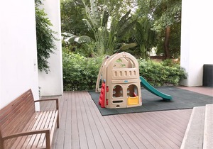 Circle condominium