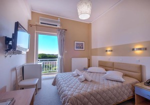 Hotel Taxiarhis