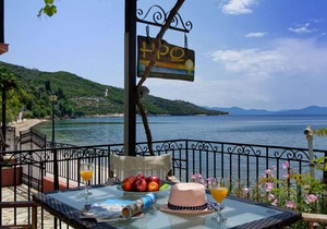 House in Lefokastro - in front of the beach + Wi-Fi #1