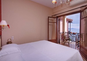House in Lefokastro - in front of the beach + Wi-Fi #5