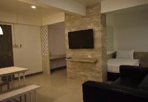 Loyy Hotel