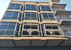 Pratunam Family House