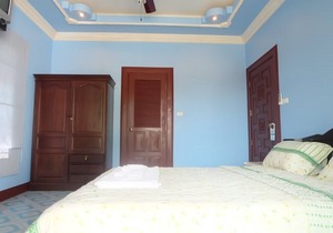 Room 5, perfect for couples for a cozy getaway.