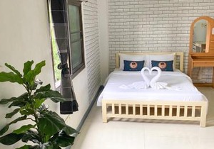 RoomQuest Bangkok Chaeng Watthana
