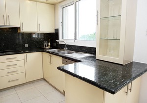 Sea View 3 Bedroom Villa in Central Tala in Tala