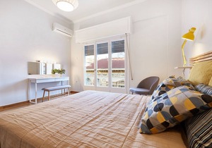 Spacious elegant 3 bedroom apartment in the heart of Athens