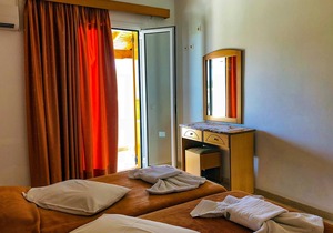 Tria Adelphia | Upper Floor Two Bedroom Apartment Pool View | Room 17