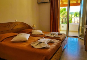 Tria Adelphia | Upper Floor Two Bedroom Apartment Pool View | Room 17