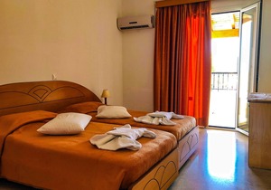 Tria Adelphia | Upper Floor Two Bedroom Apartment Pool View | Room 17