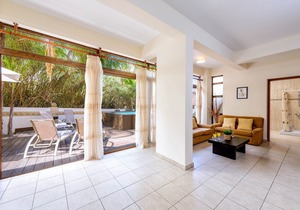Villa Di Gio - Stunning Beach-Side Villa, Protaras