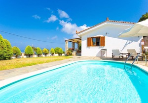 Villa Katerina: Private Pool, Sea Views, A/C, WiFi