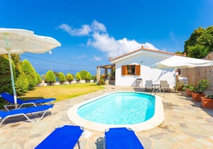 Villa Katerina: Private Pool, Sea Views, A/C, WiFi