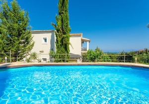 Villa Mavrikia: Large Private Pool, A/C, WiFi, Eco-Friendly